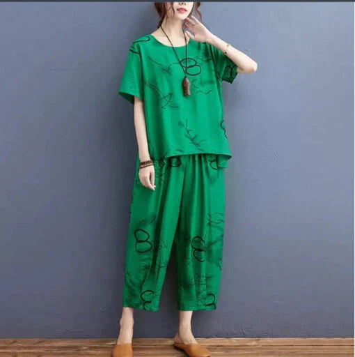 Circle Printed Half Sleeves Shirt and Capri Style Printed Trouser Night Wear